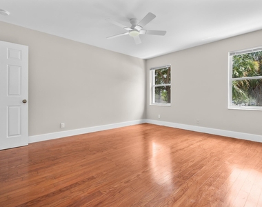 4250 Nw 1st Place - Photo Thumbnail 27