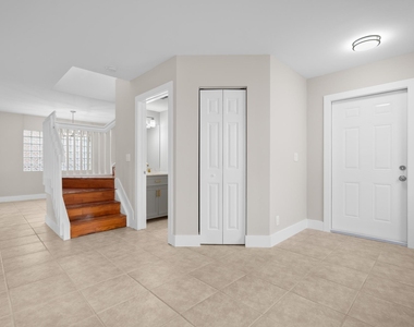 4250 Nw 1st Place - Photo Thumbnail 8