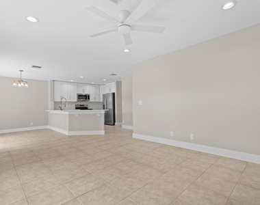 4250 Nw 1st Place - Photo Thumbnail 15