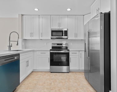 4250 Nw 1st Place - Photo Thumbnail 3
