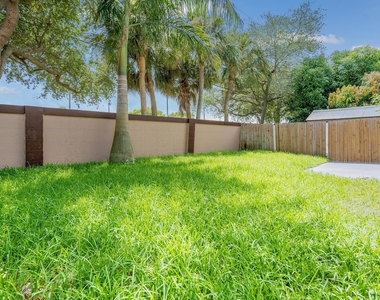 4250 Nw 1st Place - Photo Thumbnail 32