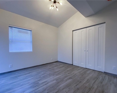 315 Sw 7th Street - Photo Thumbnail 6