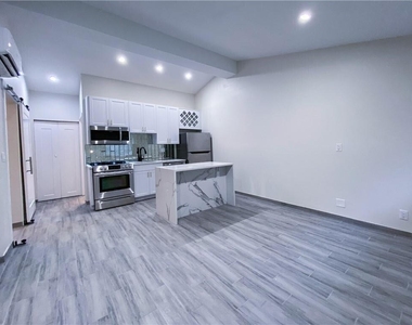315 Sw 7th Street - Photo Thumbnail 2