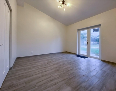315 Sw 7th Street - Photo Thumbnail 4