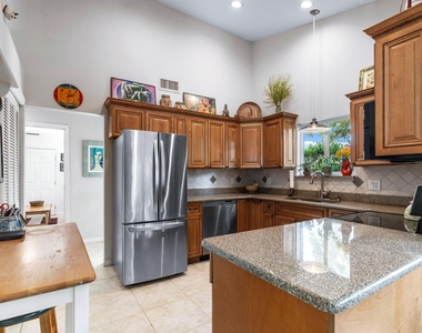 433 Goldenwood Way - Photo Thumbnail 28