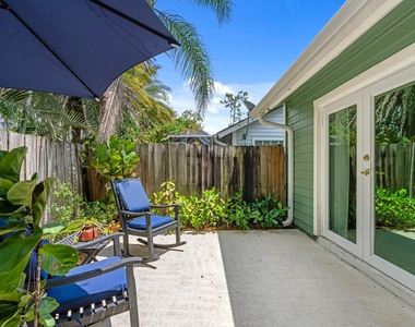 433 Goldenwood Way - Photo Thumbnail 35