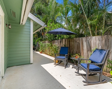 433 Goldenwood Way - Photo Thumbnail 24