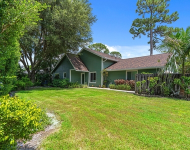 433 Goldenwood Way - Photo Thumbnail 4