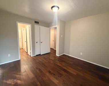 510 W Marvin Avenue - Photo Thumbnail 9