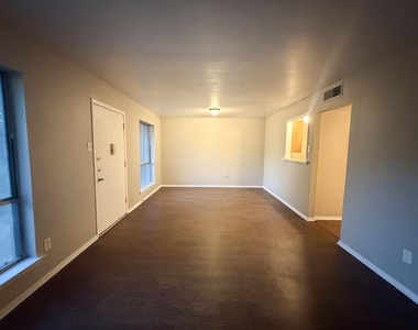 510 W Marvin Avenue - Photo Thumbnail 4