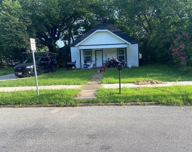705 E Jones Street - Photo Thumbnail 9