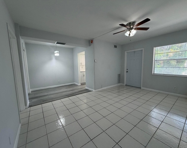 200 E Ocean Avenue - Photo Thumbnail 4