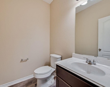 1900 Abby Creek Drive - Photo Thumbnail 9