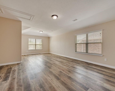 1900 Abby Creek Drive - Photo Thumbnail 13