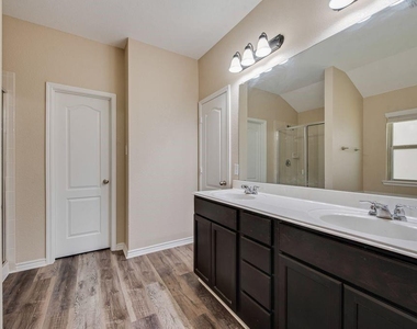 1900 Abby Creek Drive - Photo Thumbnail 11