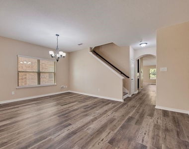1900 Abby Creek Drive - Photo Thumbnail 6