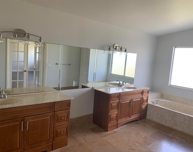 10837 Palm Spring Drive - Photo Thumbnail 7