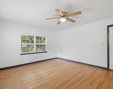 620 E Sears Street - Photo Thumbnail 19