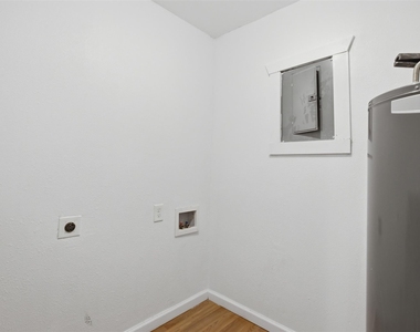 620 E Sears Street - Photo Thumbnail 21