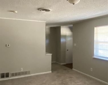 5616 Glen Forest Lane - Photo Thumbnail 4