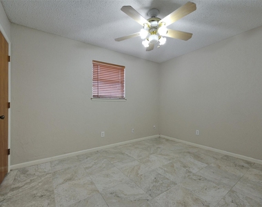 1209 Kay Drive - Photo Thumbnail 12