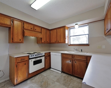 1209 Kay Drive - Photo Thumbnail 7