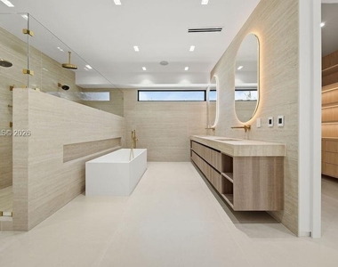 3318 Ne 16th Place - Photo Thumbnail 62