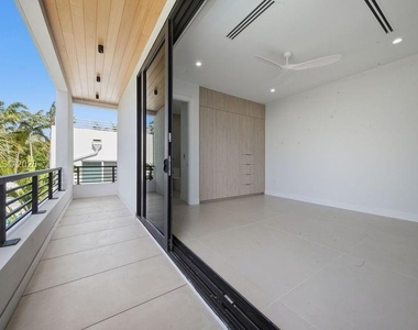 3318 Ne 16th Place - Photo Thumbnail 69