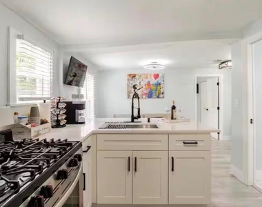 424 Malverne Road - Photo Thumbnail 21