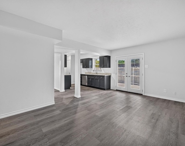 1801 E Grauwyler Road - Photo Thumbnail 5