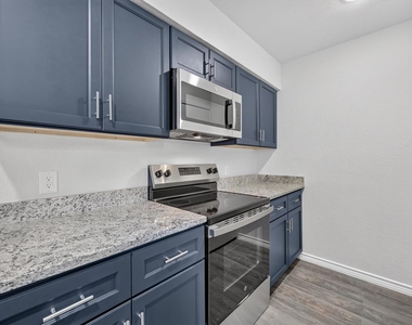 1801 E Grauwyler Road - Photo Thumbnail 10