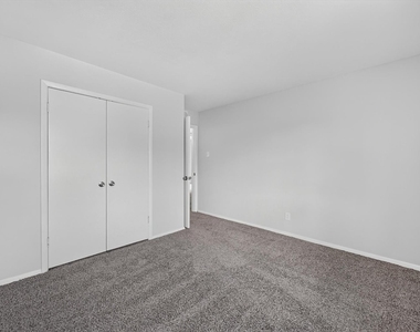 1801 E Grauwyler Road - Photo Thumbnail 16