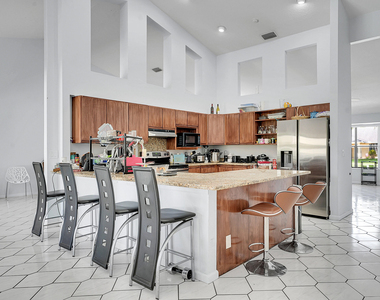 14544 Autumn Avenue - Photo Thumbnail 15