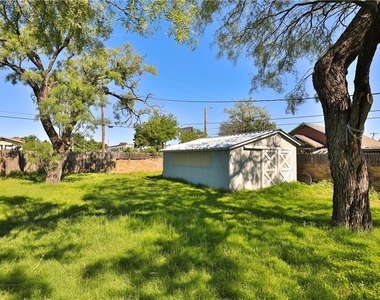 418 Elm Street - Photo Thumbnail 10