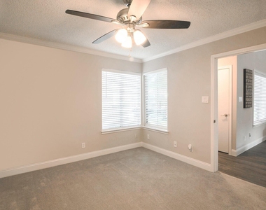 821 Dublin Drive - Photo Thumbnail 13