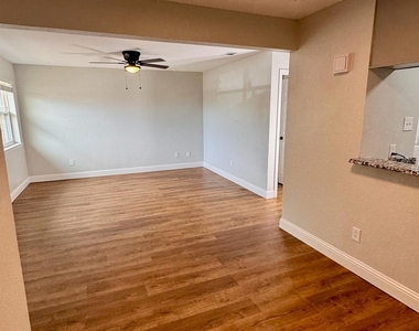 624 E 3rd Street - Photo Thumbnail 1