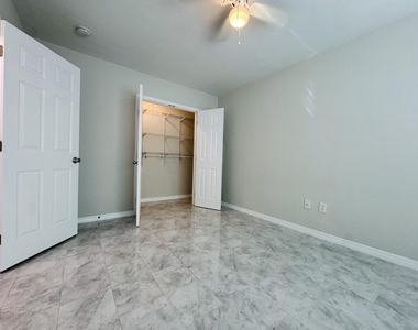 935 8th Street - Photo Thumbnail 7