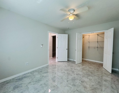 935 8th Street - Photo Thumbnail 8