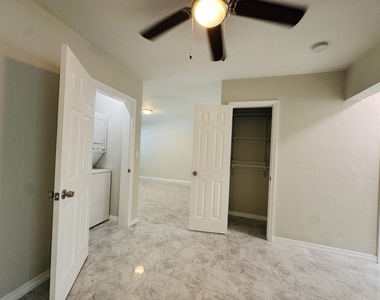 935 8th Street - Photo Thumbnail 9