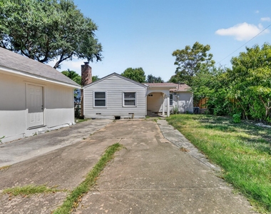 2358 Norwood Drive - Photo Thumbnail 29