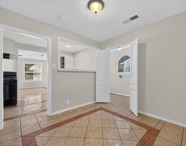 2358 Norwood Drive - Photo Thumbnail 6