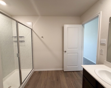 369 Thoroughbred Street - Photo Thumbnail 26