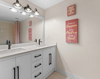 1165 Golden Lakes Boulevard - Photo Thumbnail 20