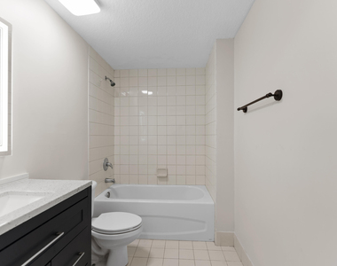 1165 Golden Lakes Boulevard - Photo Thumbnail 2