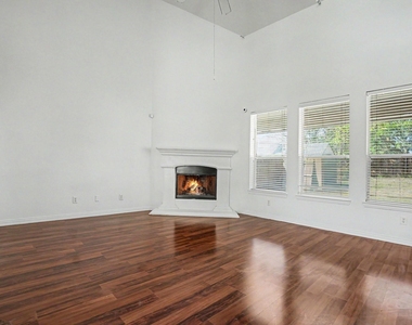 3023 Riverwood Lane - Photo Thumbnail 3