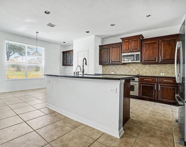 3023 Riverwood Lane - Photo Thumbnail 6