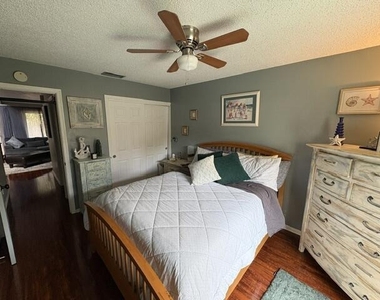 249 Pleasant Wood Drive - Photo Thumbnail 2