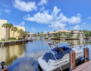 11 Royal Palm Way - Photo Thumbnail 18