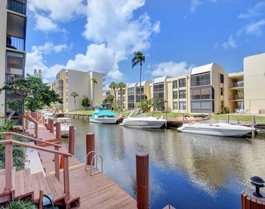 11 Royal Palm Way - Photo Thumbnail 17