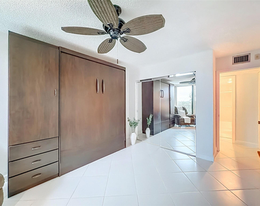 1101 River Reach Drive - Photo Thumbnail 41